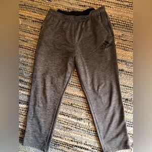 Adidas Men’s Charcoal Sweatpants
Size XL